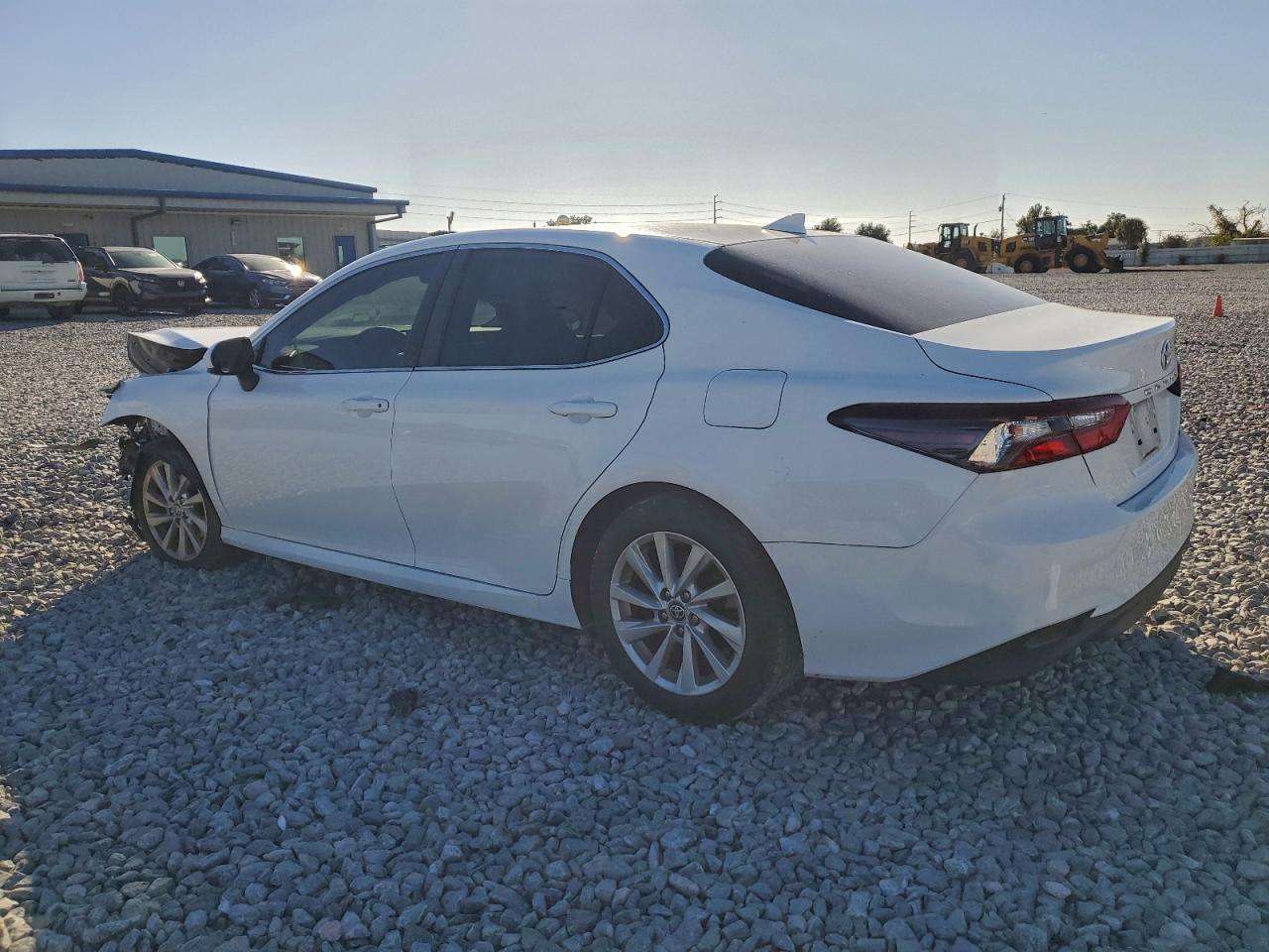 2023 TOYOTA CAMRY LE photo 2