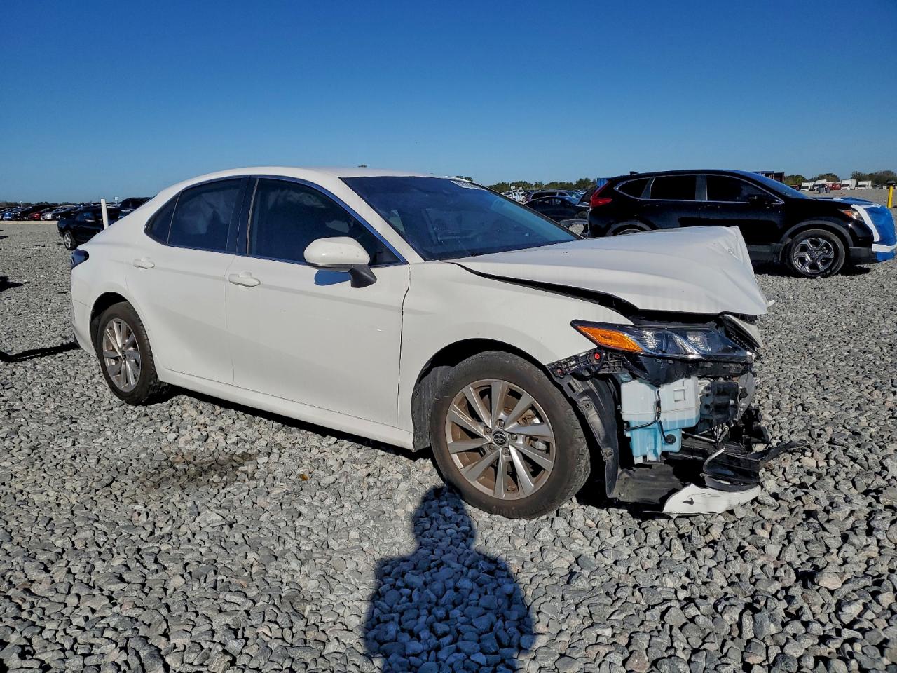 2023 TOYOTA CAMRY LE photo 4