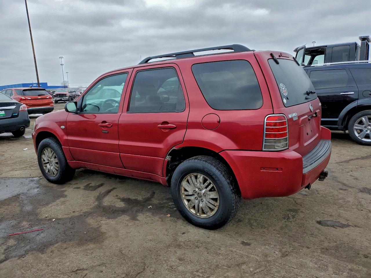 2005 MERCURY MARINER photo 2