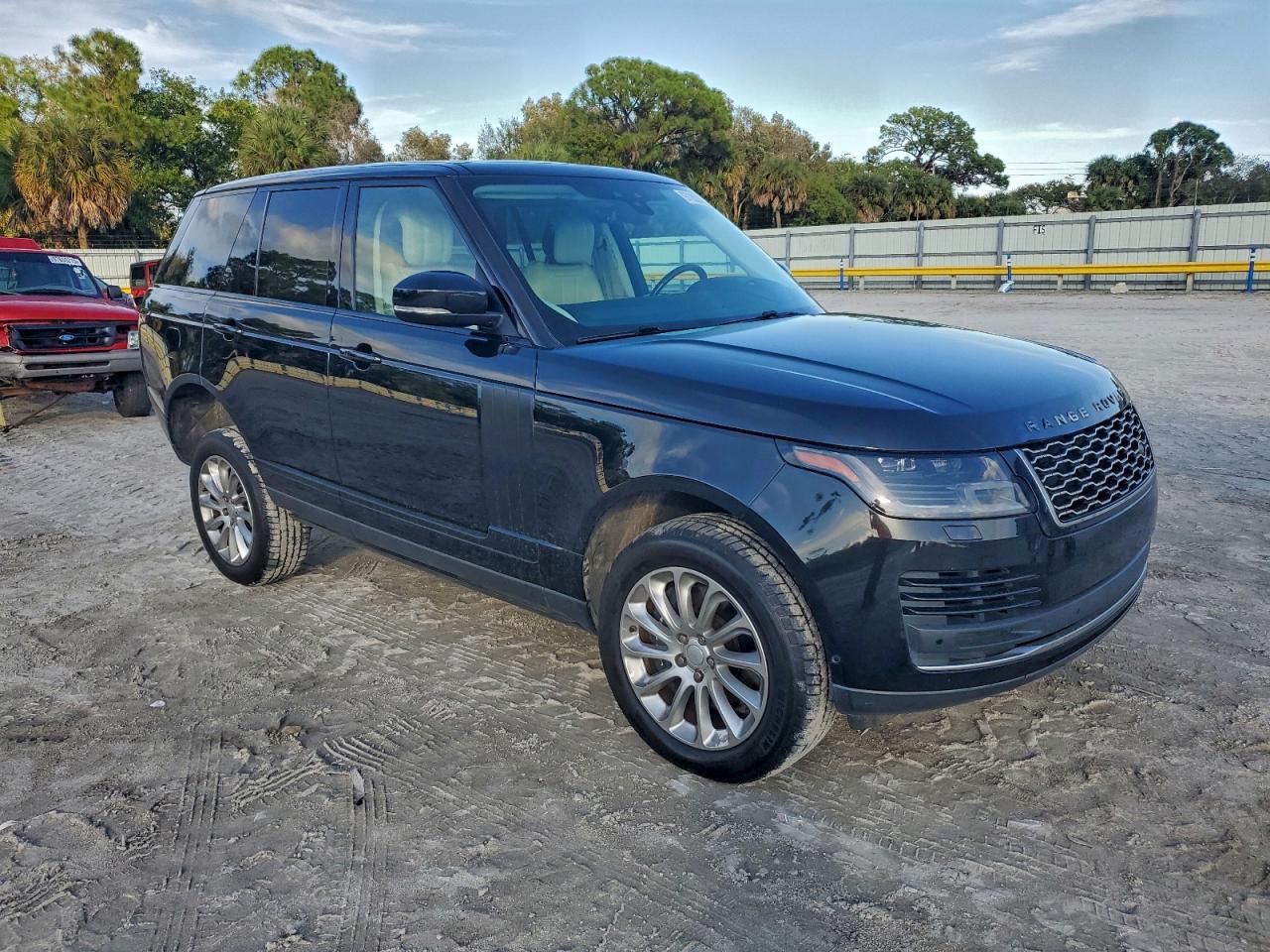 2020 LAND ROVER RANGE ROVER HSE photo 4