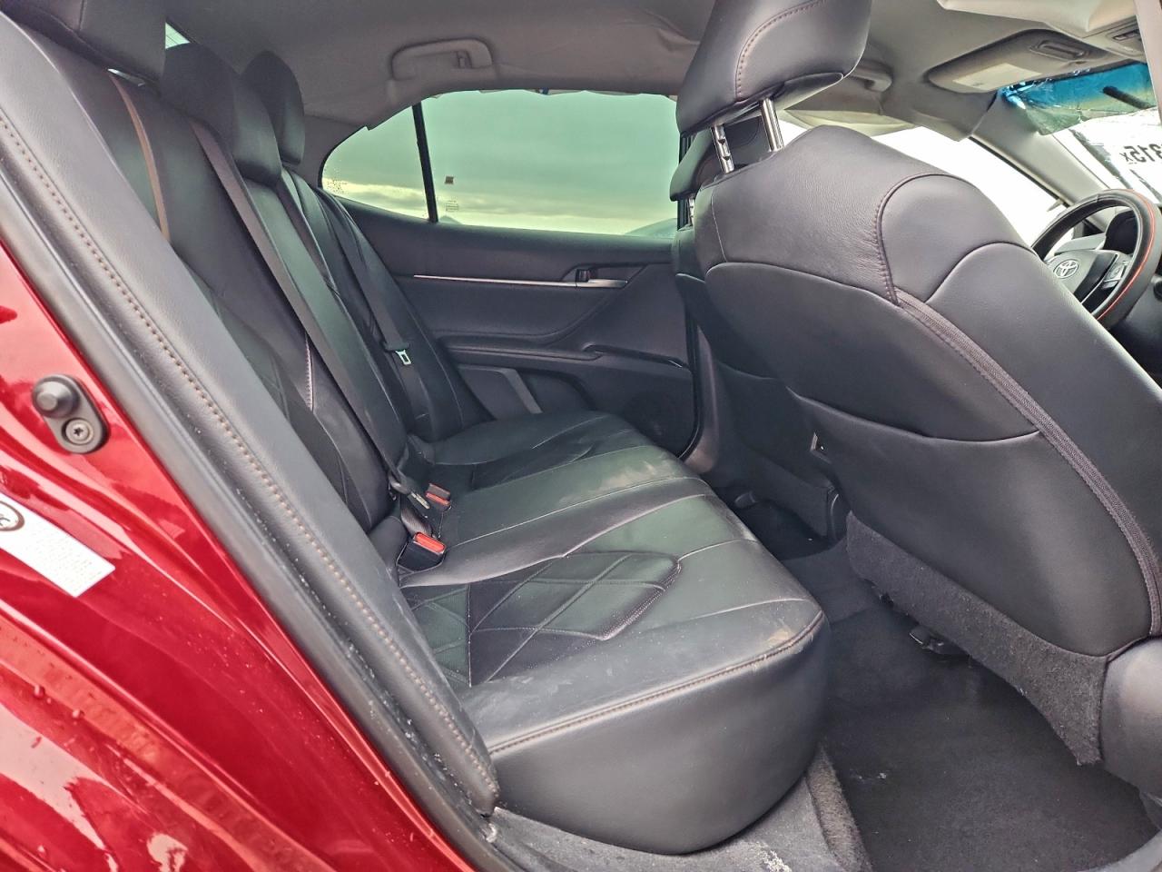2018 TOYOTA CAMRY XLE photo 10