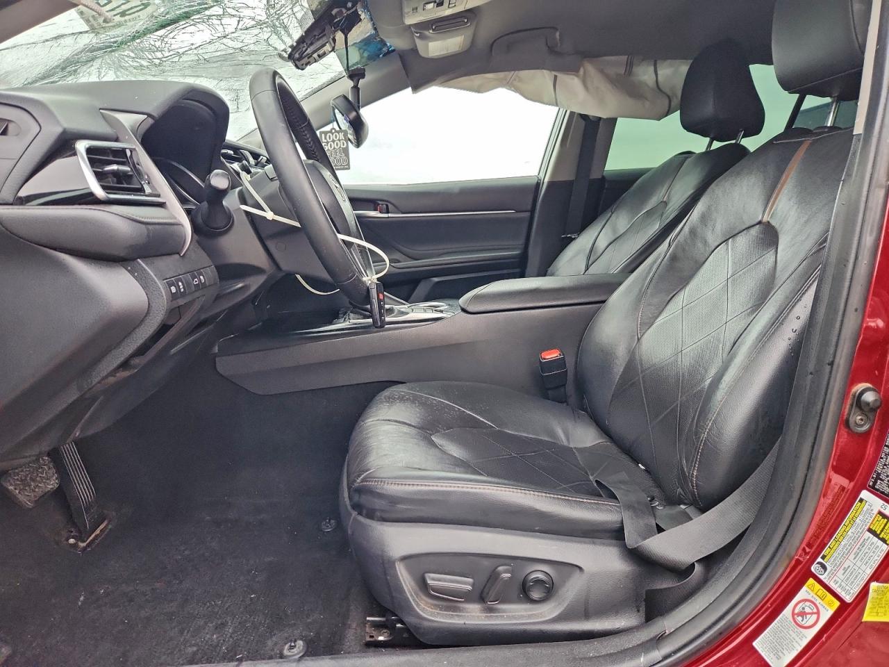 2018 TOYOTA CAMRY XLE photo 7
