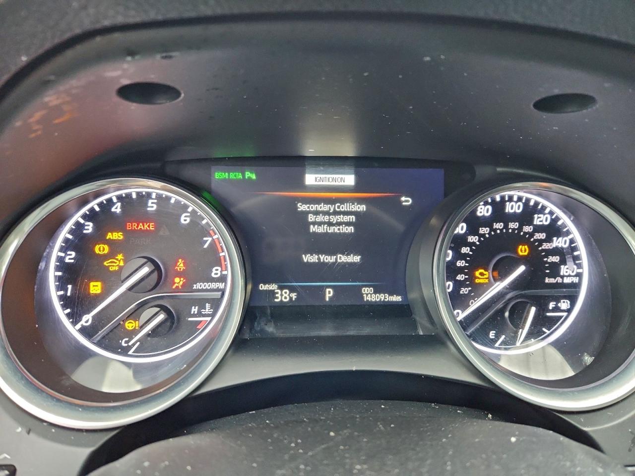 2018 TOYOTA CAMRY XLE photo 9