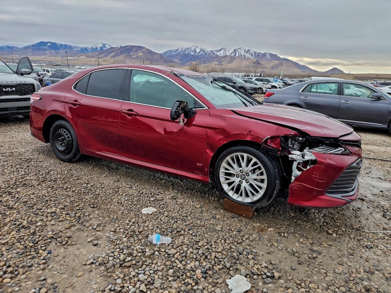 2018 TOYOTA CAMRY XLE photo 4
