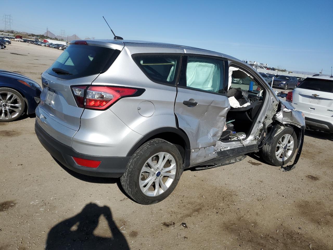 2017 FORD ESCAPE S photo 3