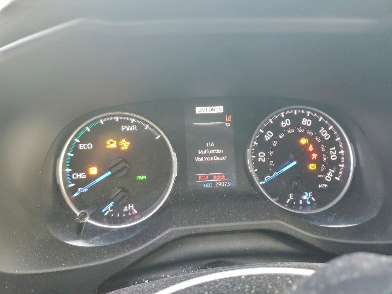 2021 TOYOTA RAV4 XLE photo 9