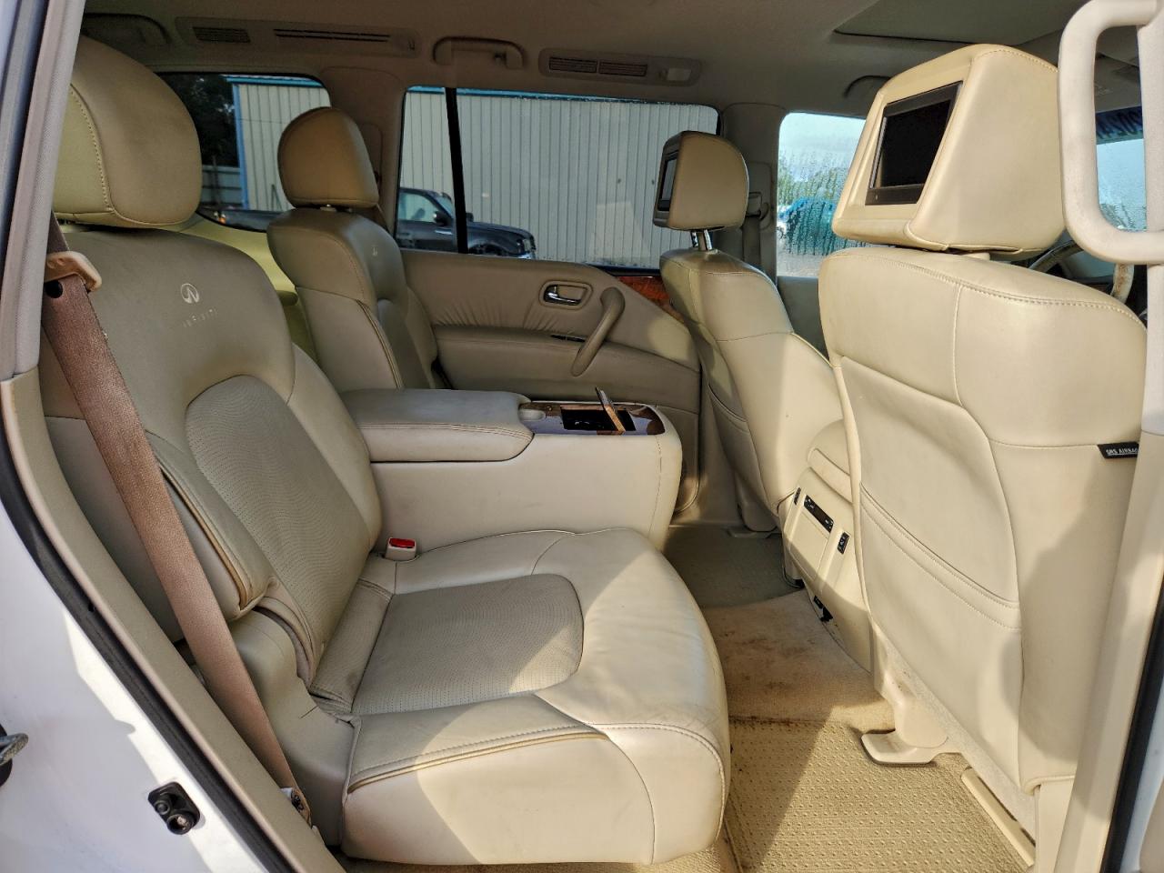2013 INFINITI QX56 photo 11