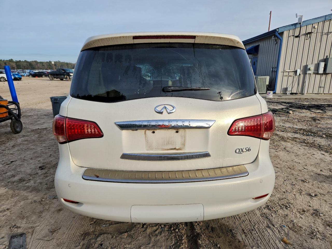 2013 INFINITI QX56 photo 6