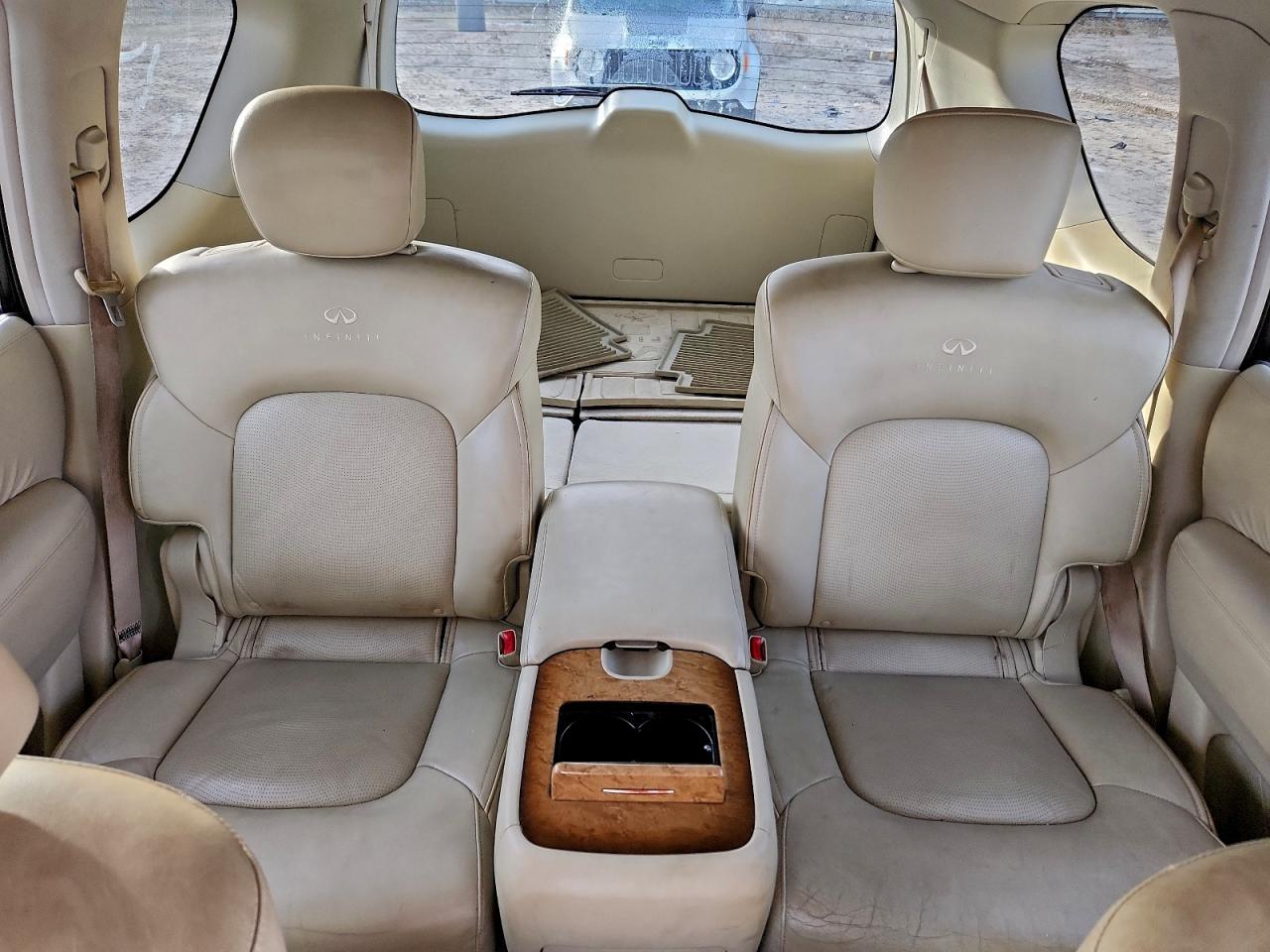 2013 INFINITI QX56 photo 10