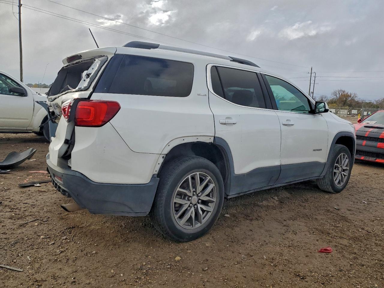 2019 GMC ACADIA SLE photo 3