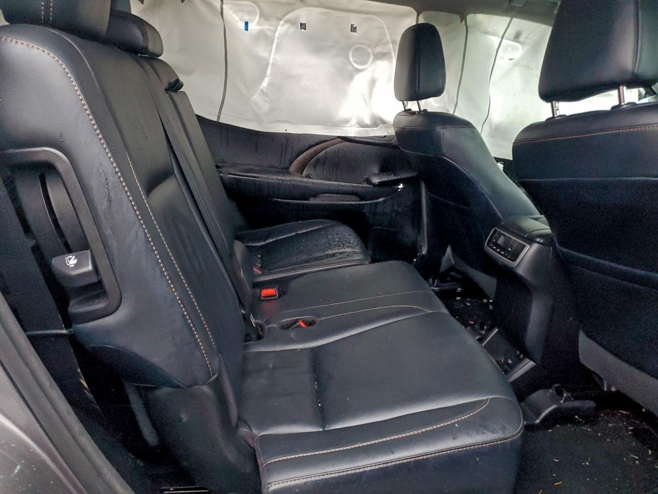 2018 TOYOTA HIGHLANDER SE photo 11