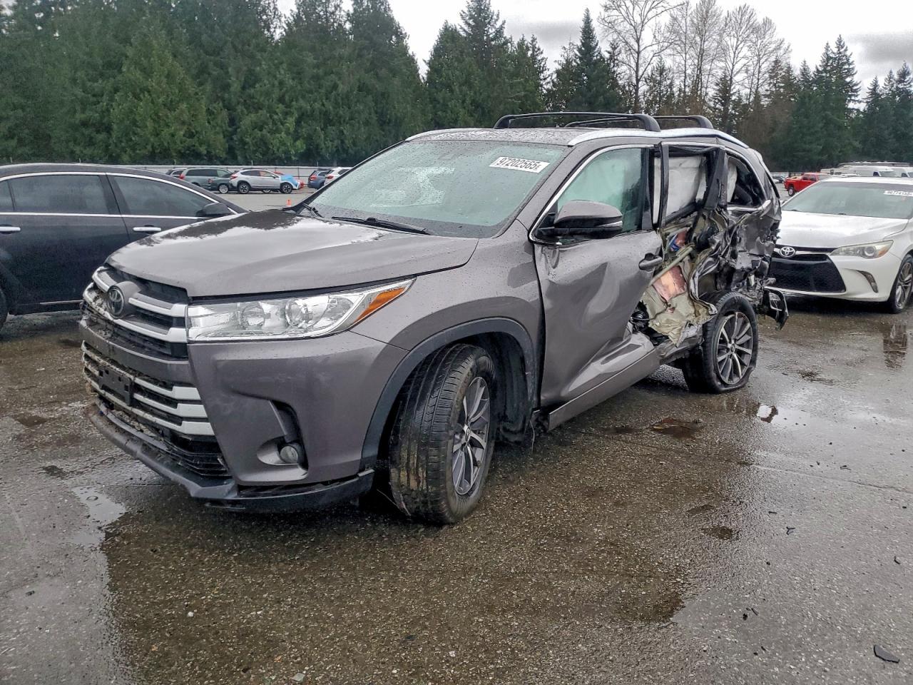 2018 TOYOTA HIGHLANDER