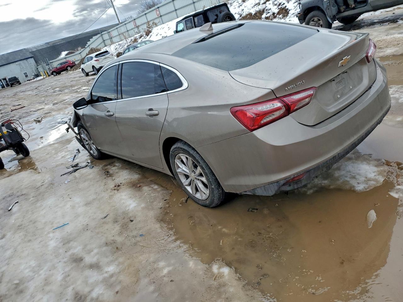 2022 CHEVROLET MALIBU LT photo 2