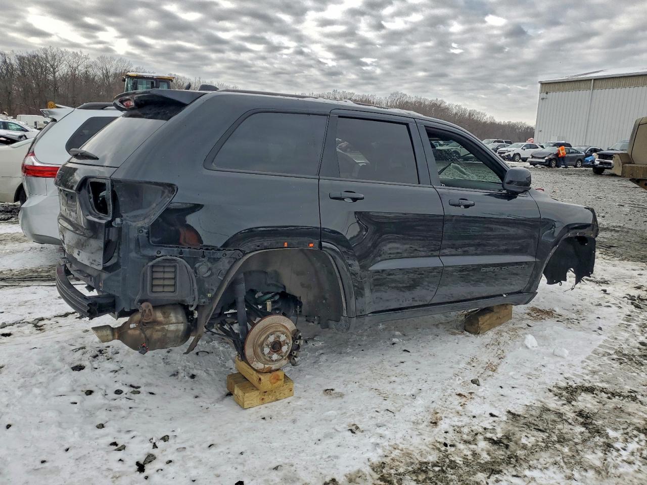 2018 JEEP GRAND CHEROKEE LAREDO photo 3