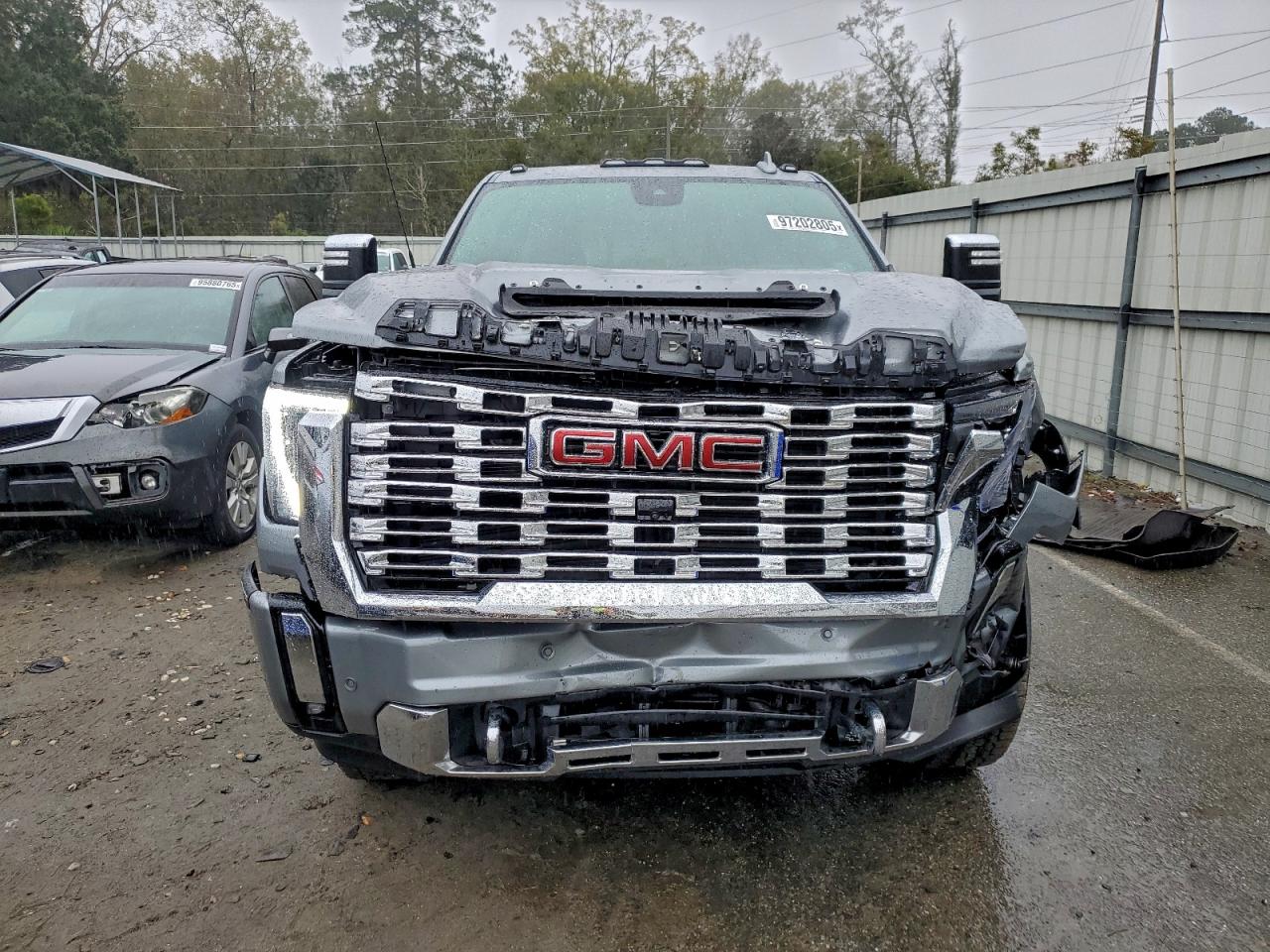 2025 GMC SIERRA K2500 DENALI photo 5
