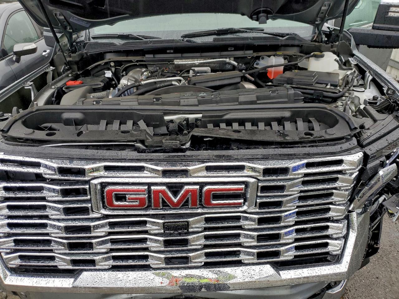 2025 GMC SIERRA K2500 DENALI photo 11