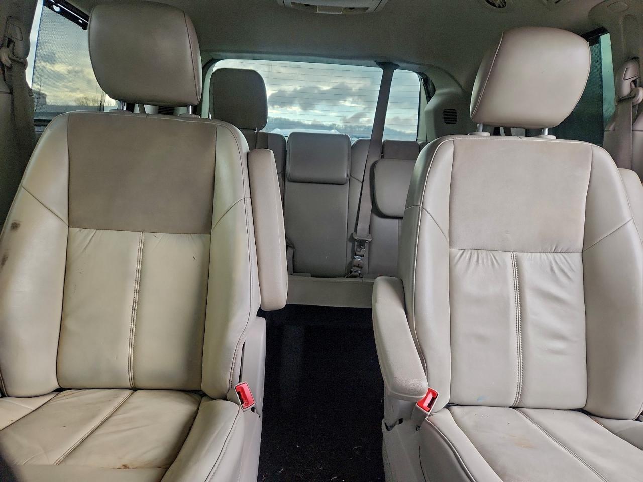 2012 CHRYSLER TOWN & COUNTRY LIMITED photo 10