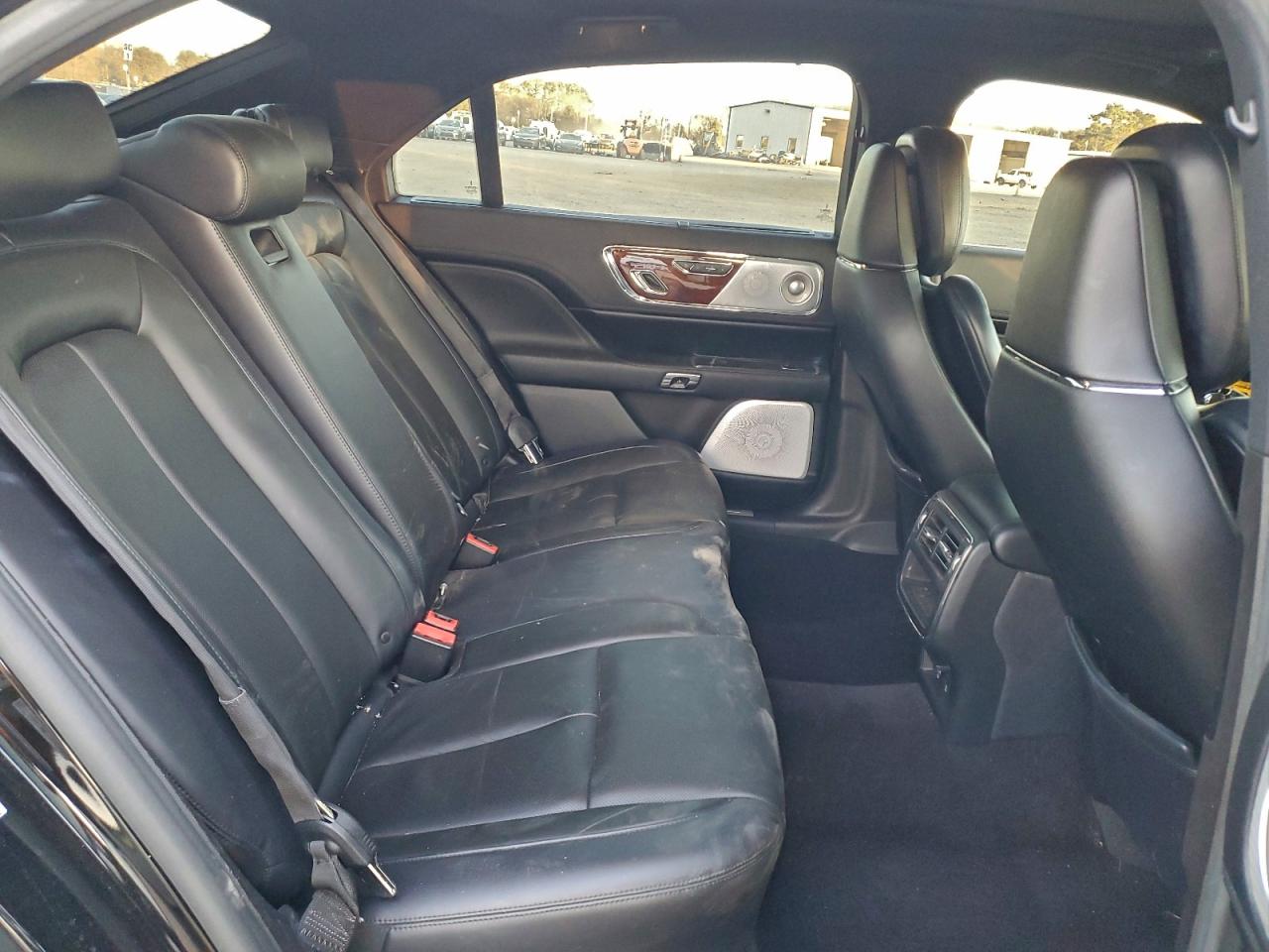 2017 LINCOLN CONTINENTAL RESERVE photo 10