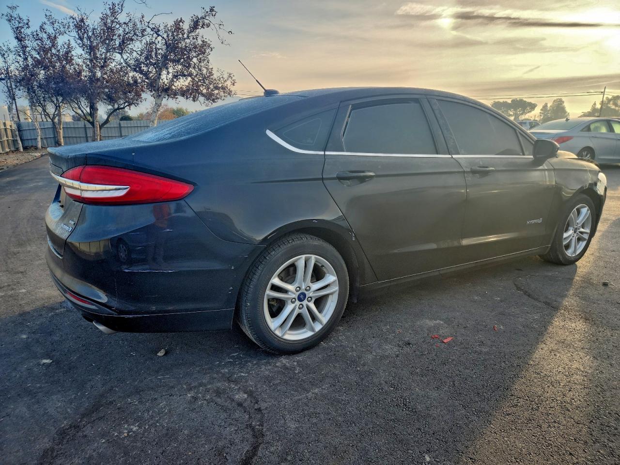 2018 FORD FUSION SE HYBRID photo 3