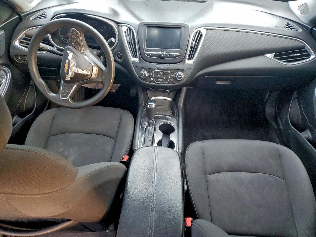 2018 CHEVROLET MALIBU LT photo 8