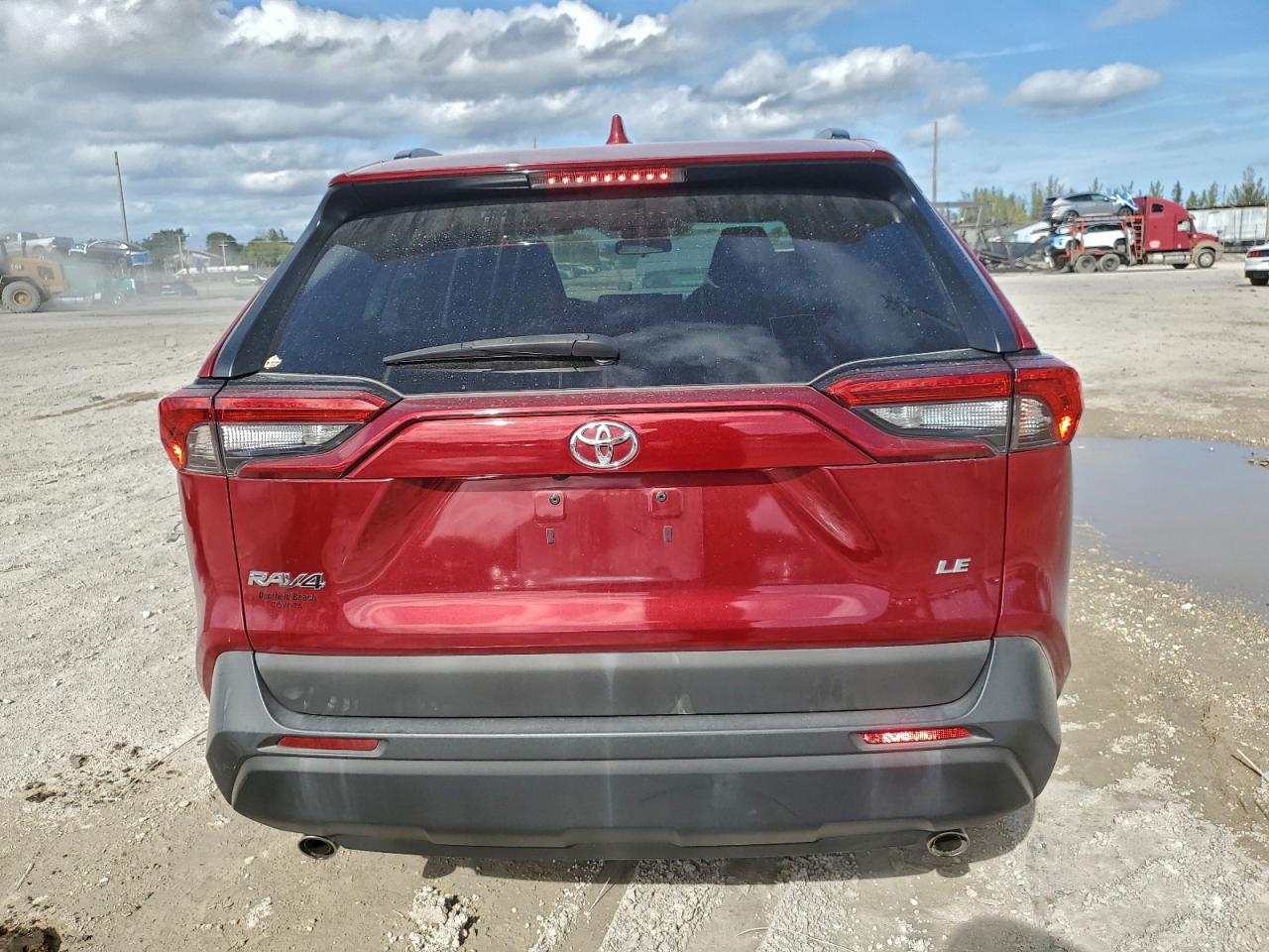 2021 TOYOTA RAV4 LE photo 6