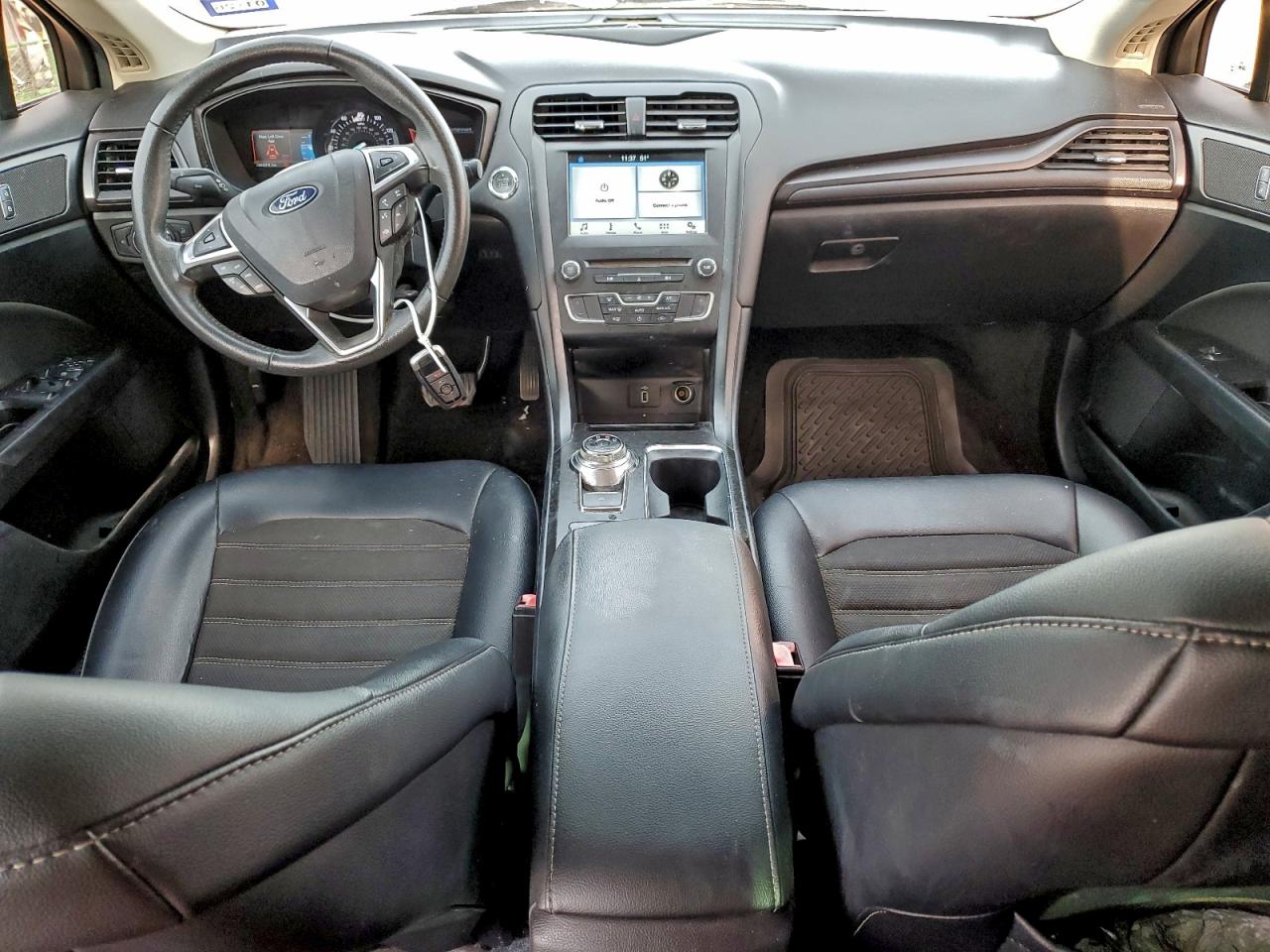 2018 FORD FUSION SE photo 8