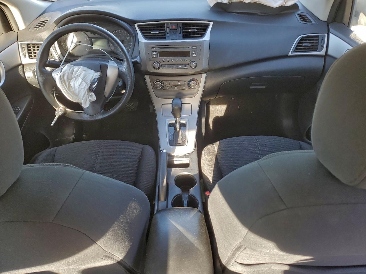 2013 NISSAN SENTRA S photo 8