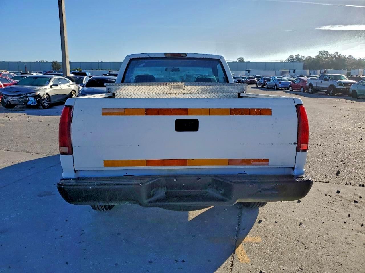 1997 CHEVROLET GMT-400 C1500 photo 11