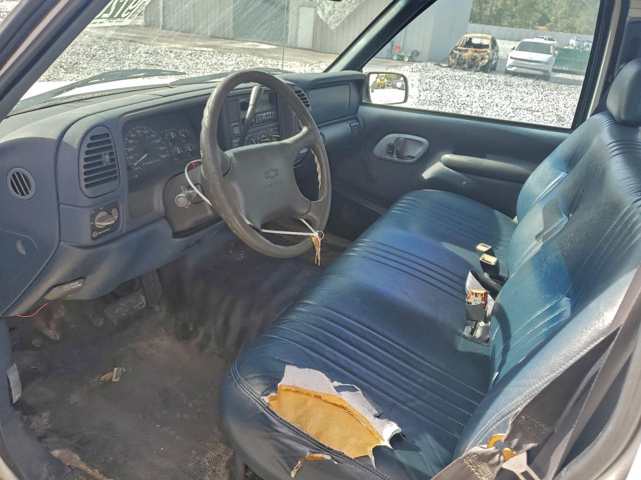 1997 CHEVROLET GMT-400 C1500 photo 15