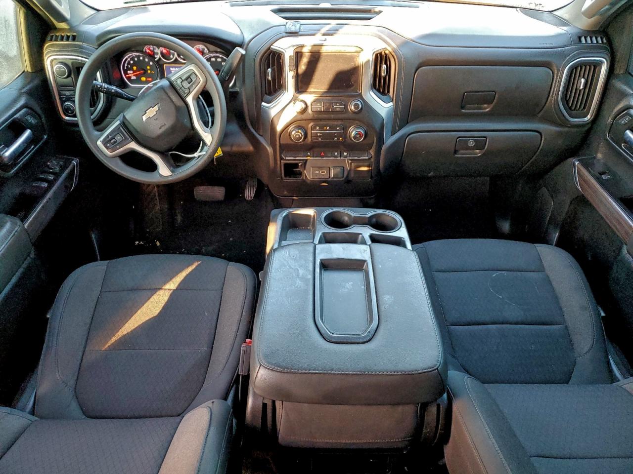2020 CHEVROLET SILVERADO C1500 LT photo 8