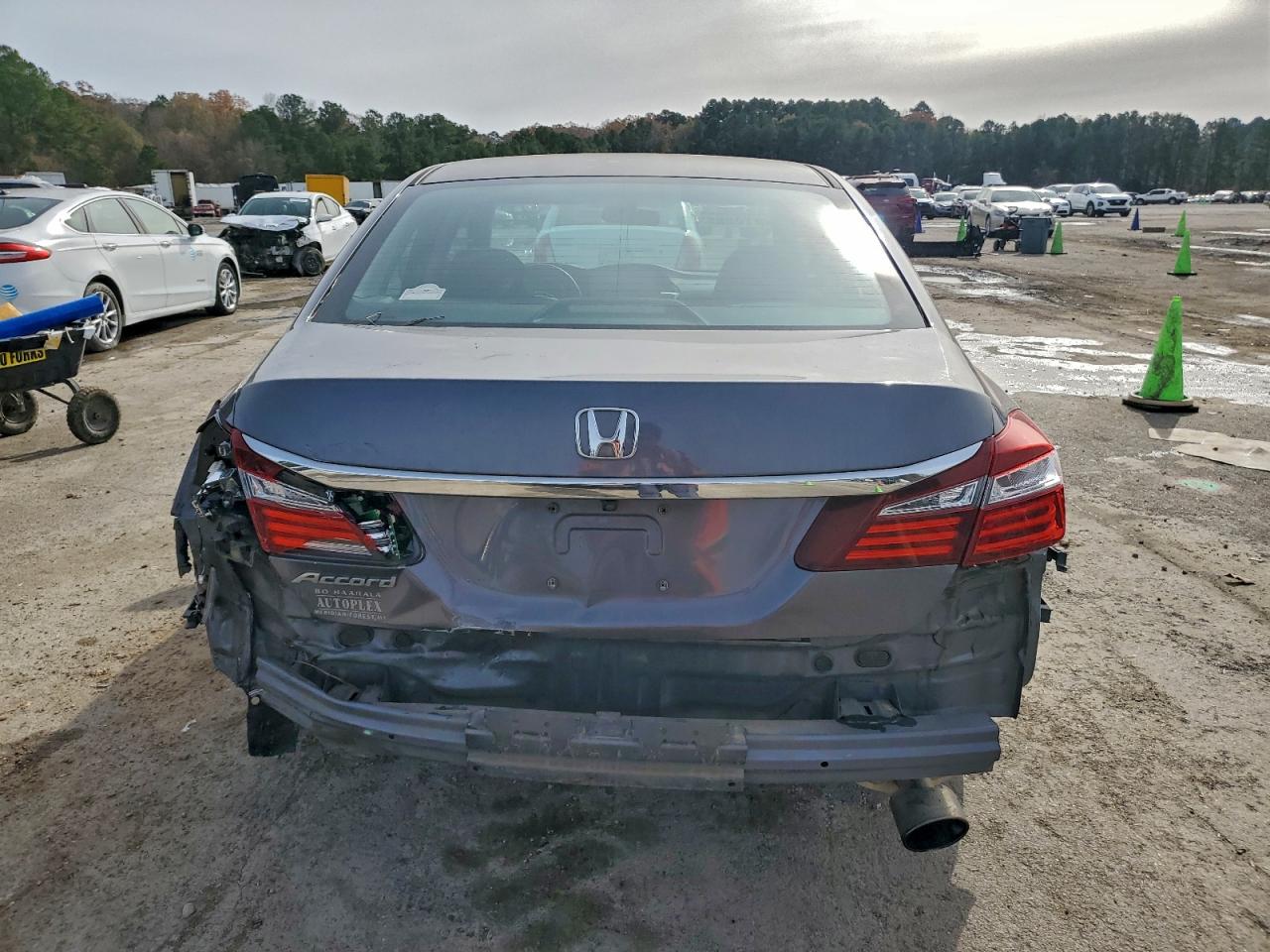 2016 HONDA ACCORD LX photo 6