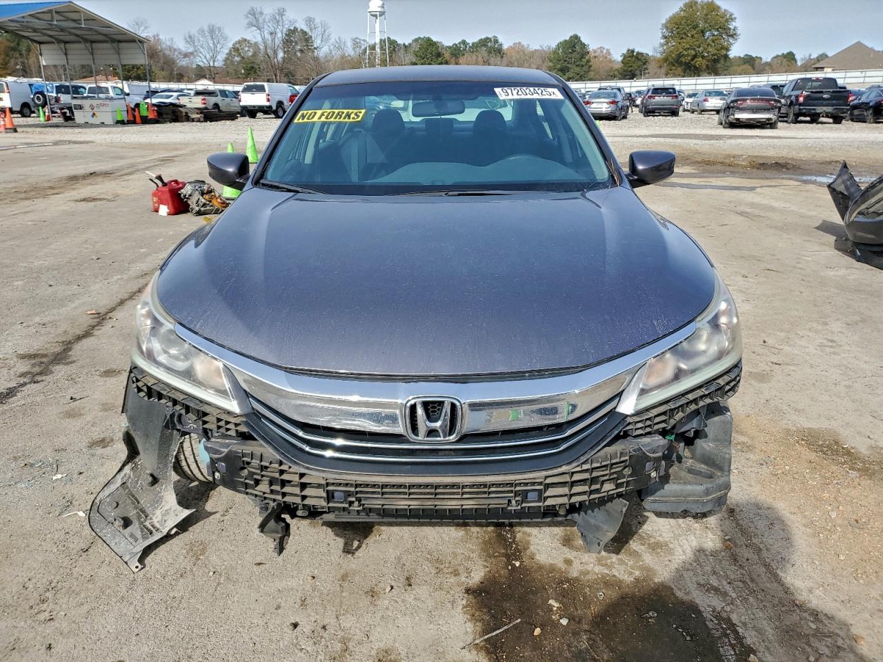 2016 HONDA ACCORD LX photo 5