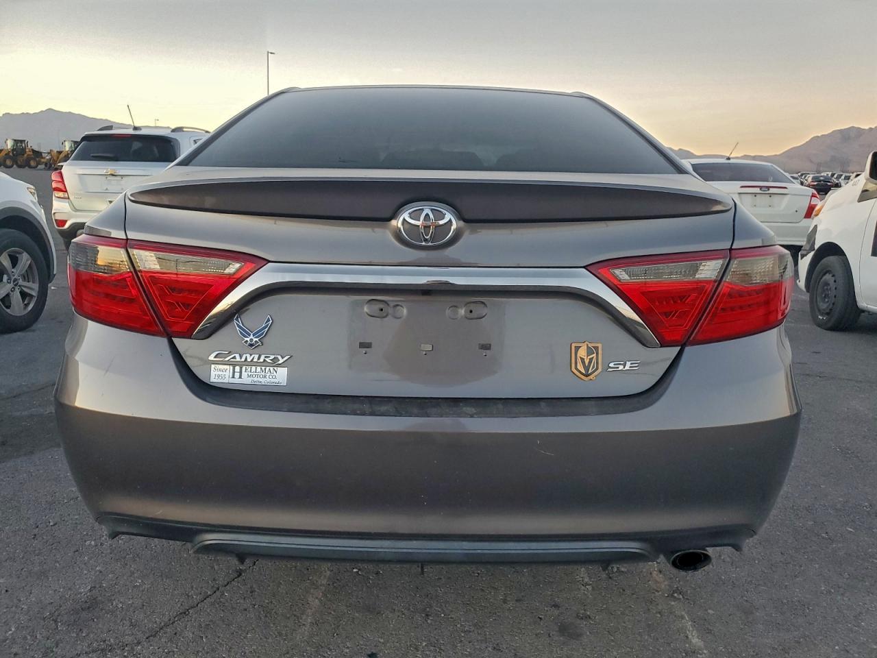 2016 TOYOTA CAMRY LE photo 6