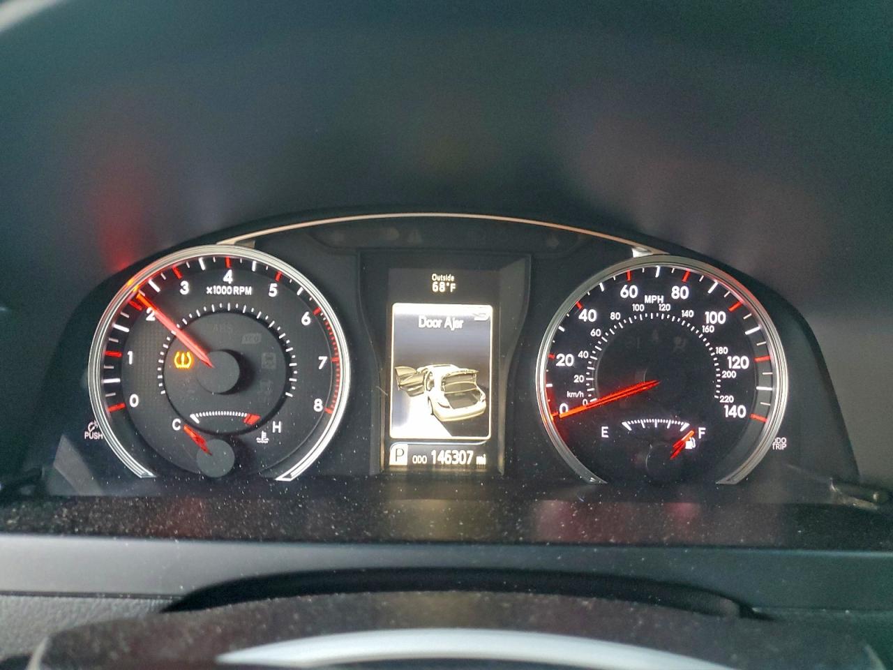2016 TOYOTA CAMRY LE photo 9