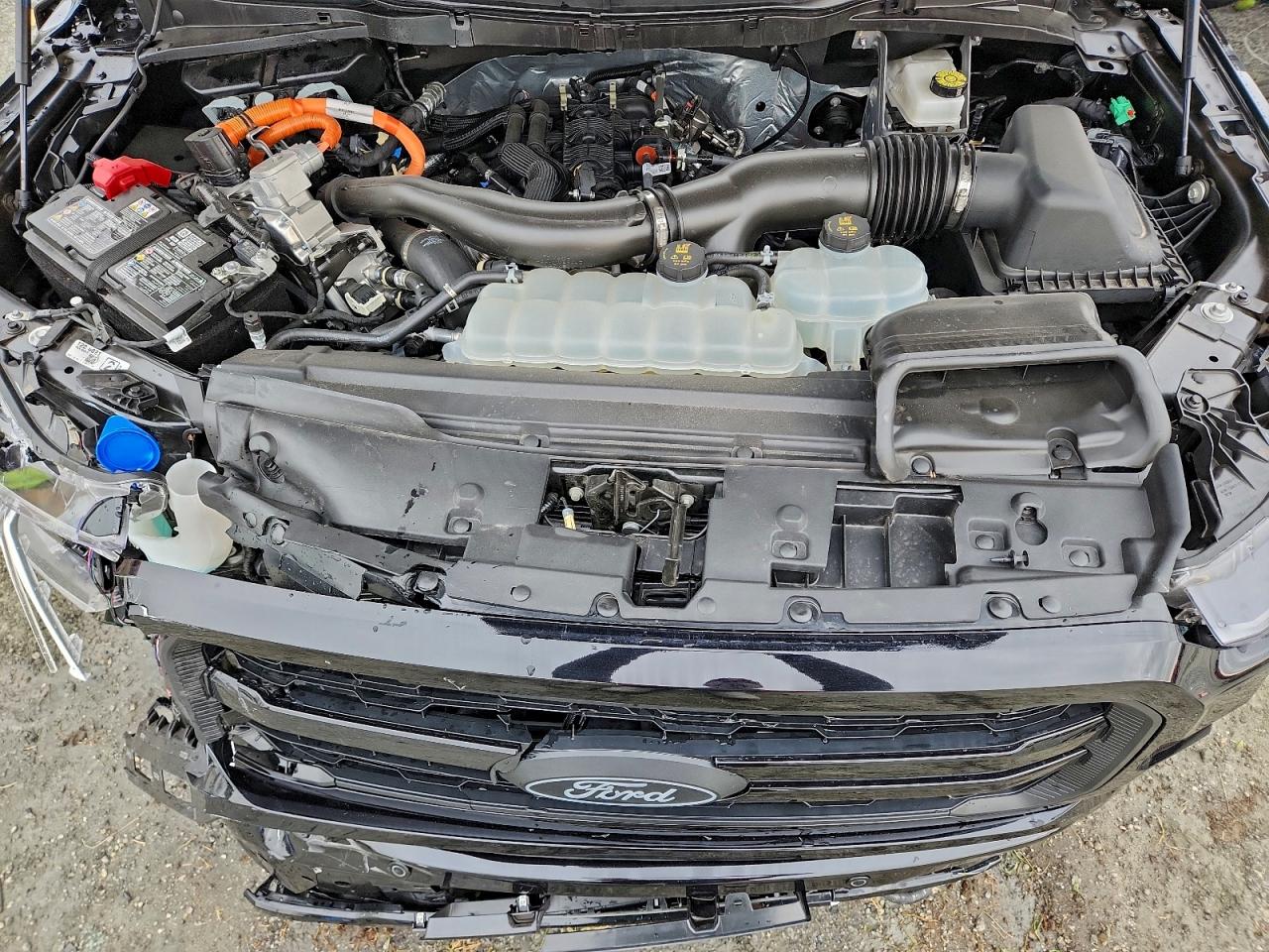 2025 FORD F150 LARIAT photo 41