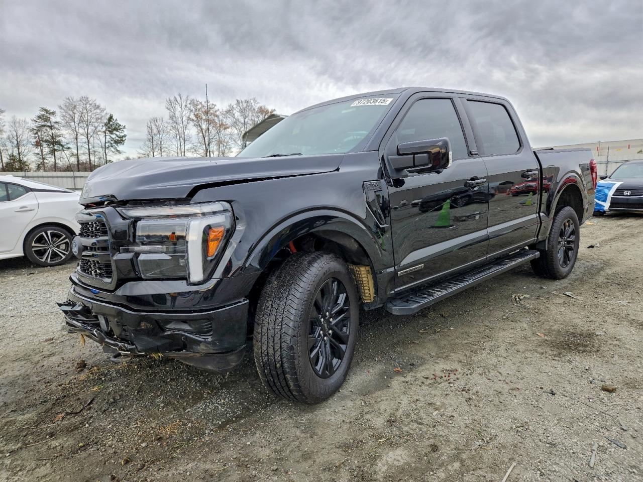 2025 FORD F150 LARIAT photo 2