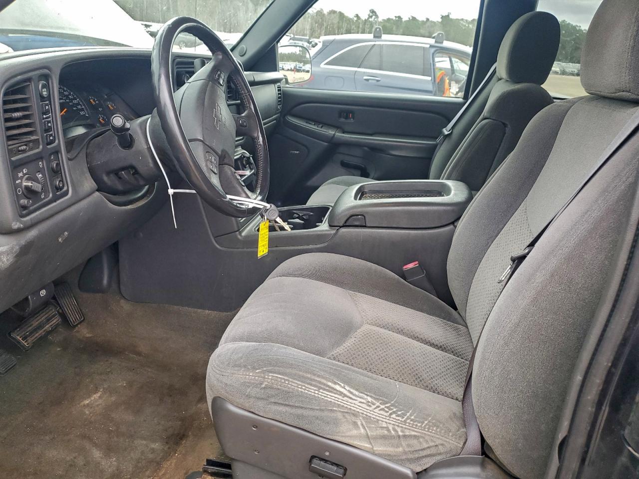 2004 CHEVROLET SILVERADO K1500 photo 7