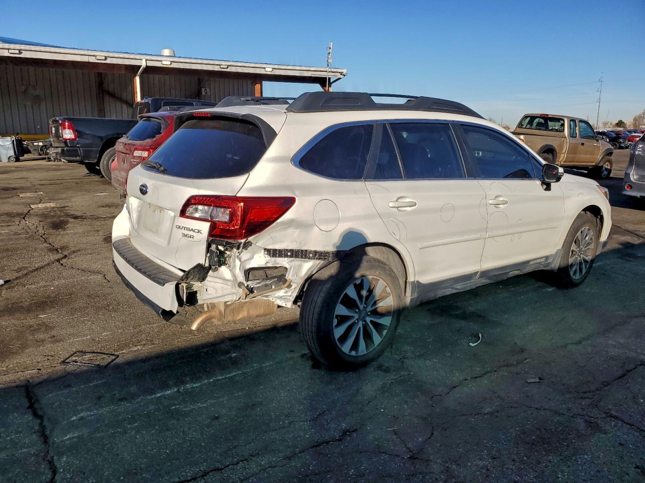 2015 SUBARU OUTBACK 3.6R LIMITED photo 3
