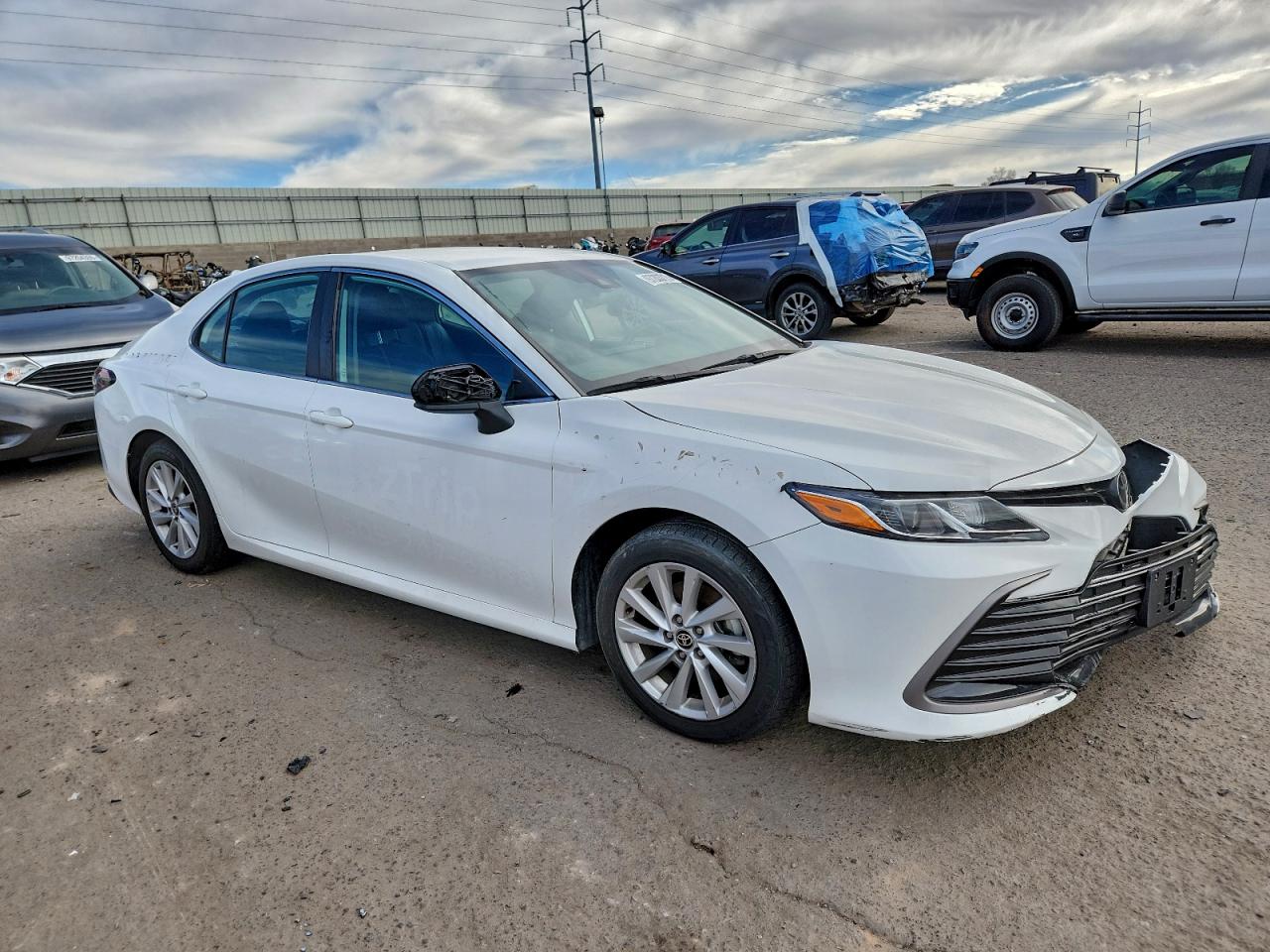 2022 TOYOTA CAMRY LE photo 4