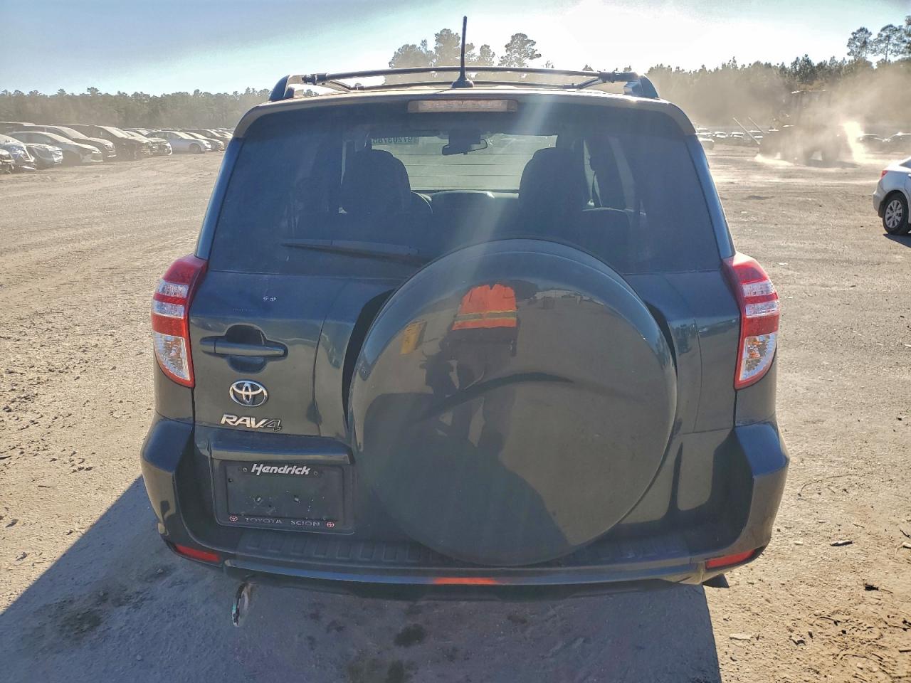 2011 TOYOTA RAV4 photo 6