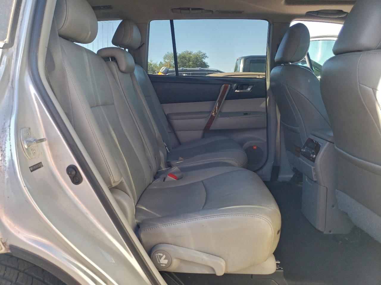 2012 TOYOTA HIGHLANDER LIMITED photo 21