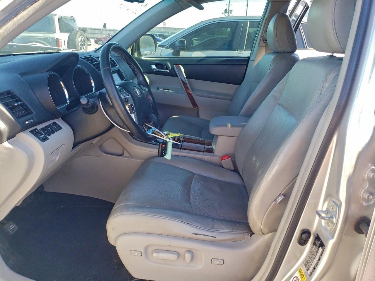 2012 TOYOTA HIGHLANDER LIMITED photo 13