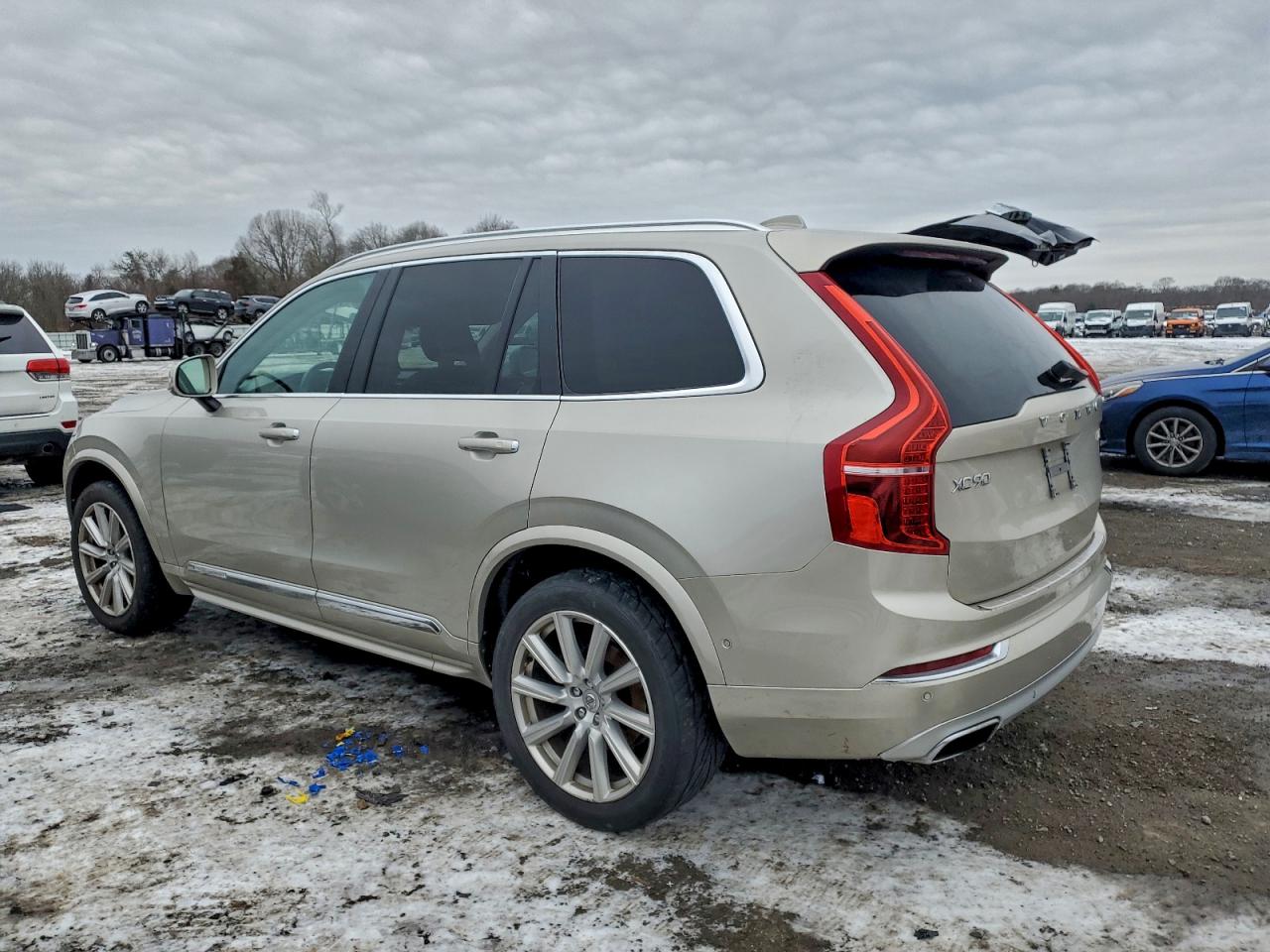 2016 VOLVO XC90 T6 photo 2