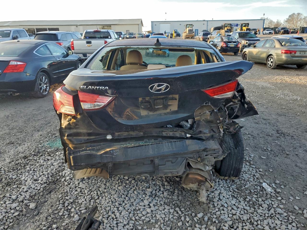 2013 HYUNDAI ELANTRA GLS photo 6