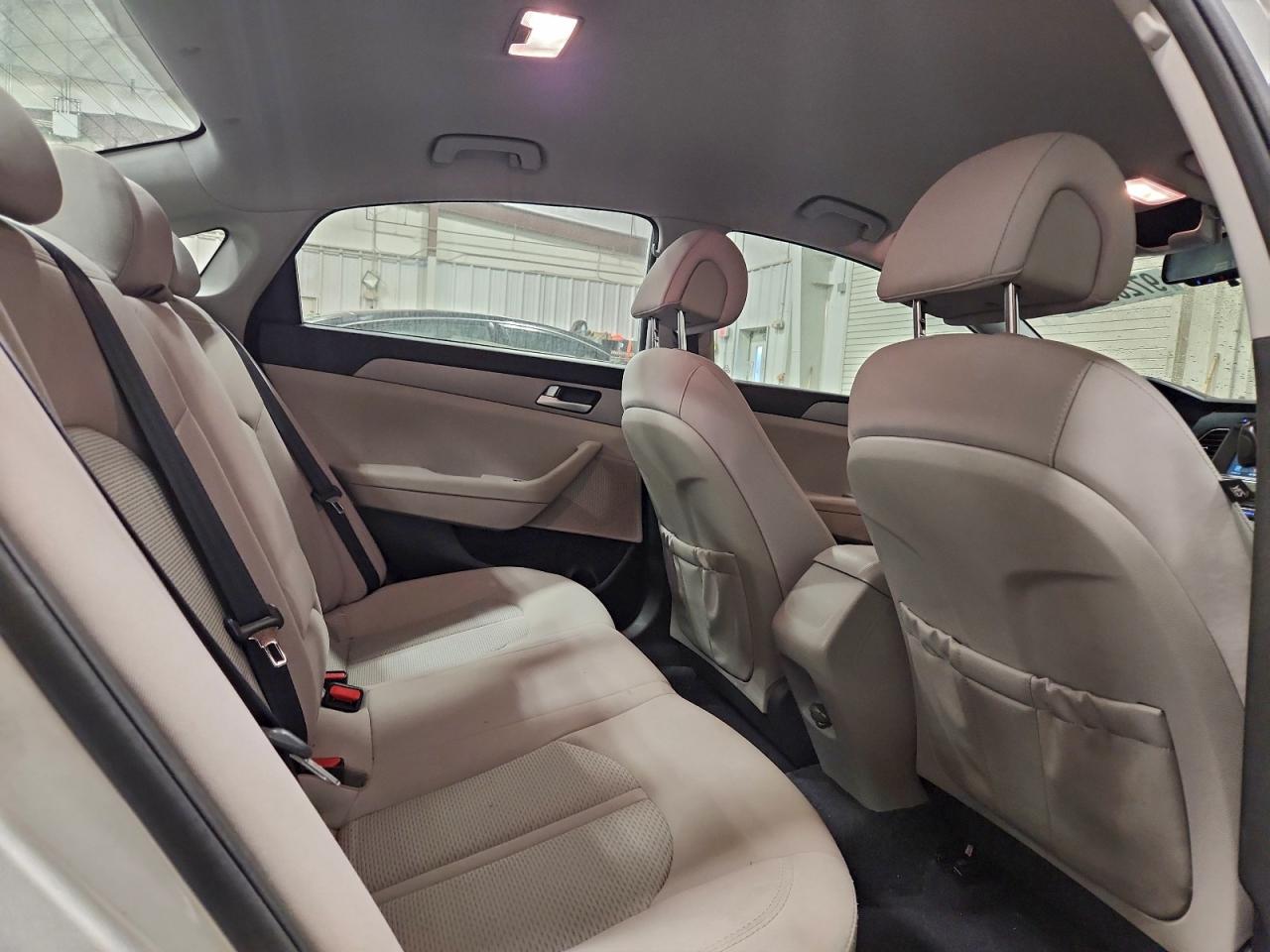 2016 HYUNDAI SONATA SE photo 10