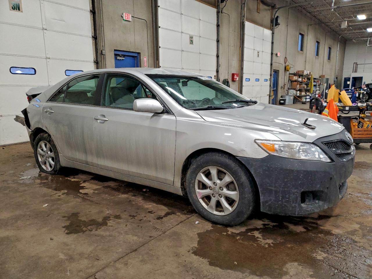 2011 TOYOTA CAMRY BASE photo 7