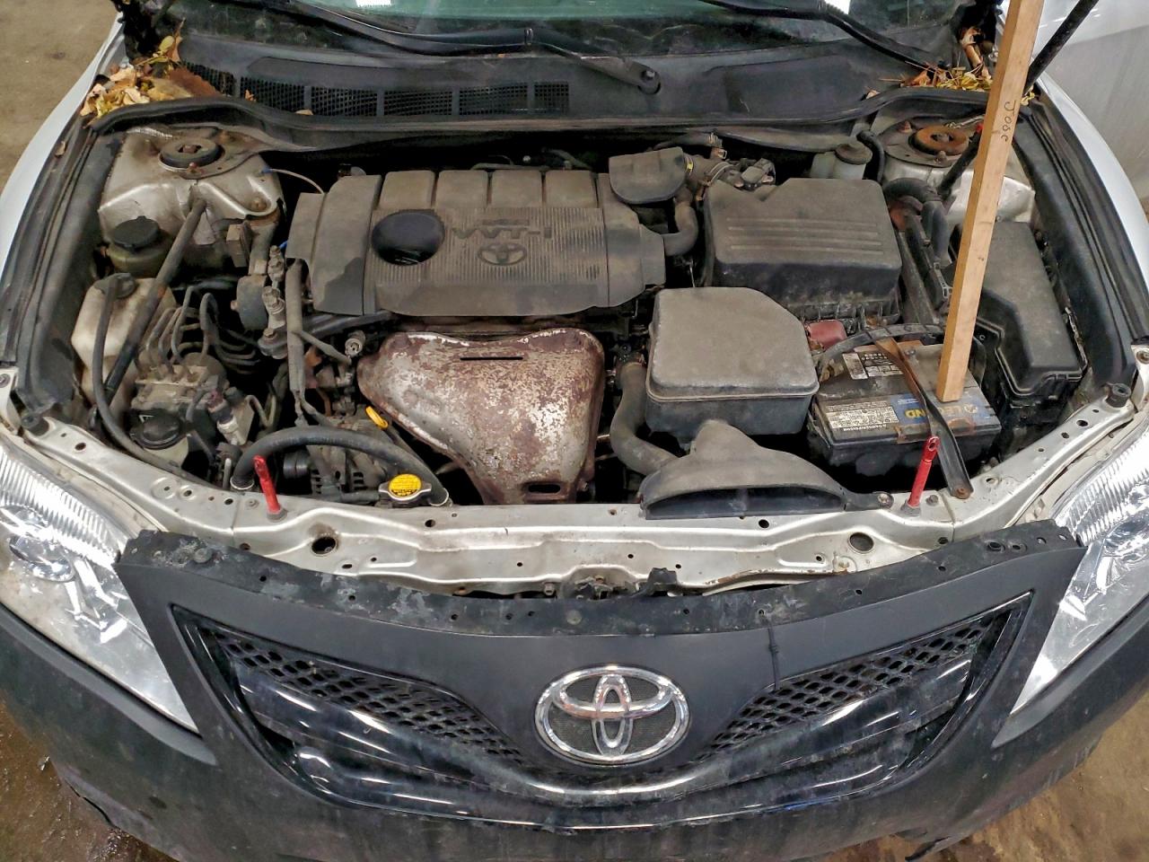 2011 TOYOTA CAMRY BASE photo 21