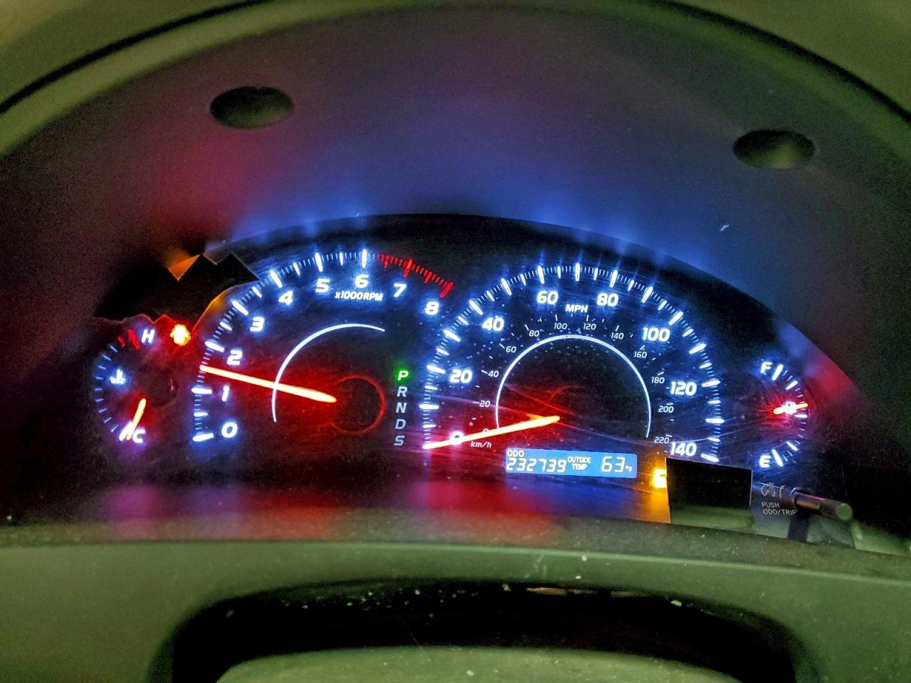 2011 TOYOTA CAMRY BASE photo 17