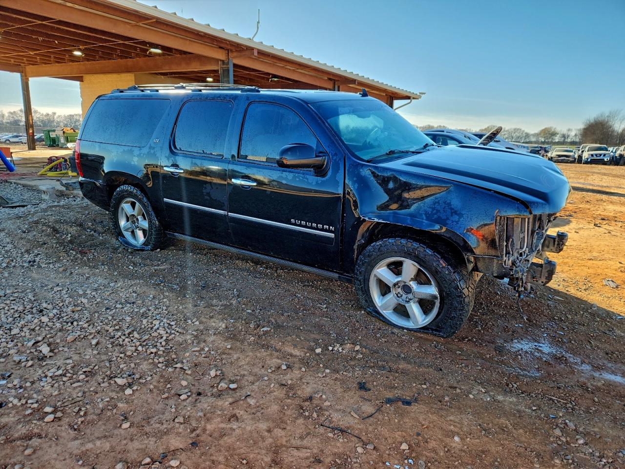 2011 CHEVROLET SUBURBAN C1500 LTZ photo 4