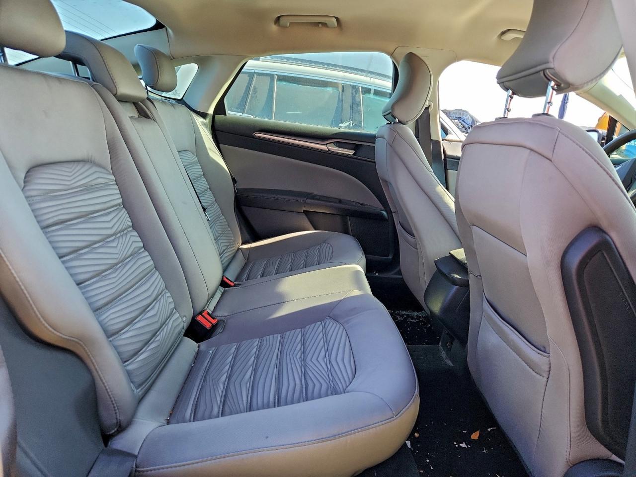 2016 FORD FUSION S photo 10
